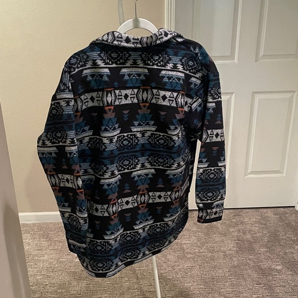 Tribal Patterned Women's Shacket - Picture 3 of 4